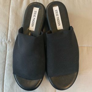 NEW Steve Madden Slinky Slides